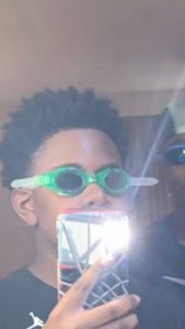 Meet your Posher, Christian